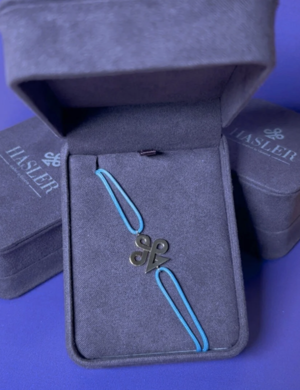 Bracelet Trèfle sur cordon - Or Blanc – Image 5